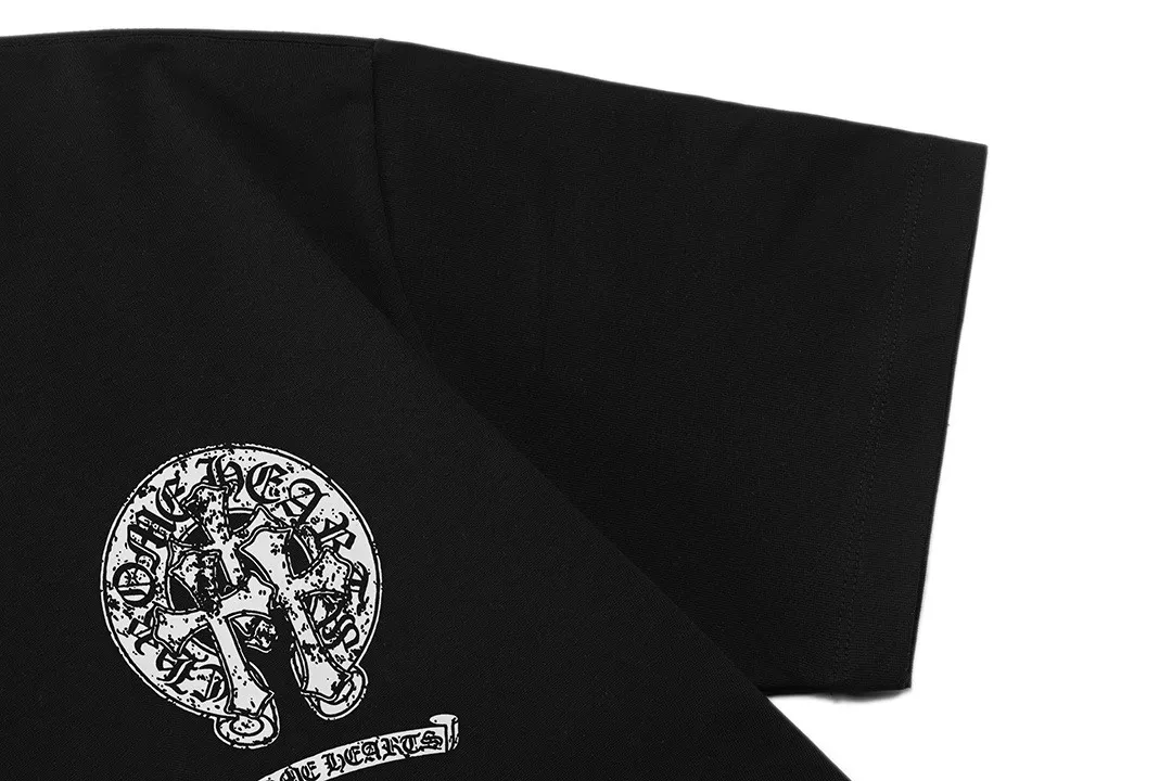 P150 Chrome Hearts 2026 official website new style cross letter logo on front and back, same style for men and women, short-sleeved T-shirt ·Customized 300g 100% double yarn pure cotton fabric ·Dyeing 32 count double-strand thread ·Collar label, hangtag, main mark and three labels complete Color: Black Size: XS S M L